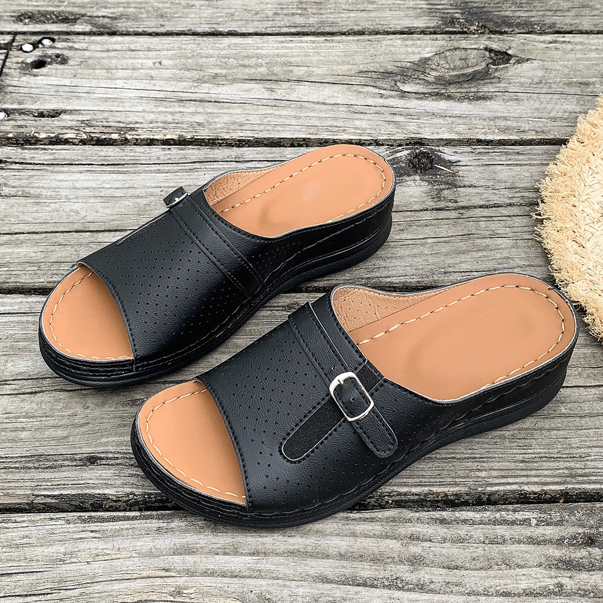 Mules Bouclées – Chic Nomade & Légèreté d’Été ️🌼