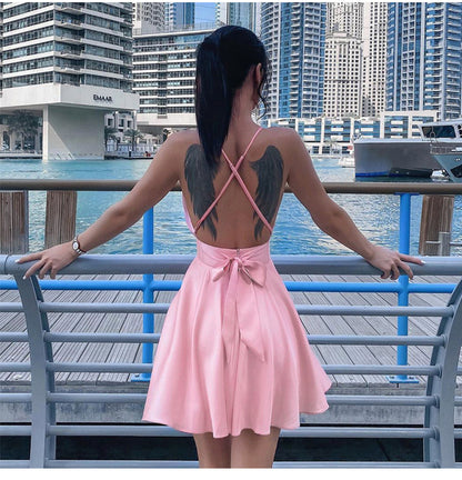 Robe Slim – Bretelles Fines & Allure Élancée🍷