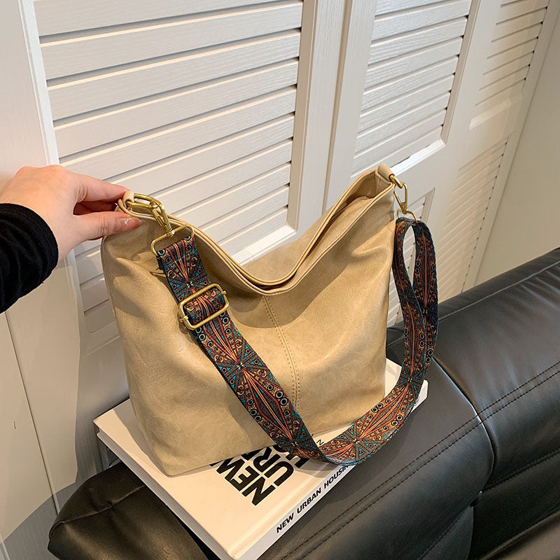 Sac Rétro – Bandoulière & Capacité Nomade 🖤