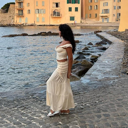 Ensemble Bohème – Décolleté V & Rythme Romantique ️✨