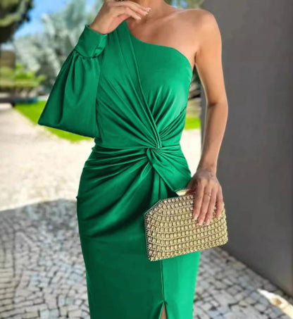 Robe Épaule Nue – Nœud Asymétrique & Allure Fatale👠