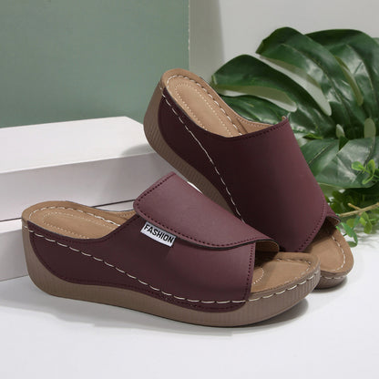 Mules Compensées – Éclat d’Été & Charme Décontracté