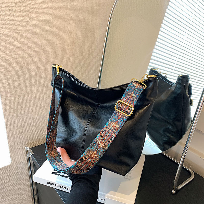 Sac Rétro – Bandoulière & Capacité Nomade 🖤