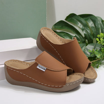 Mules Compensées – Éclat d’Été & Charme Décontracté