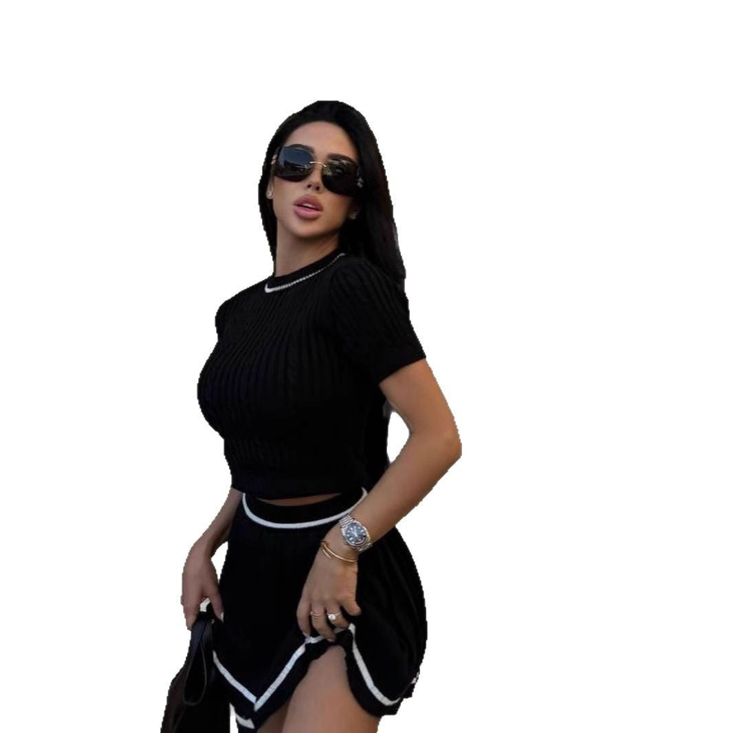 Ensemble Mini – Pull Court & Jupe Plissée en Mouvement⭐